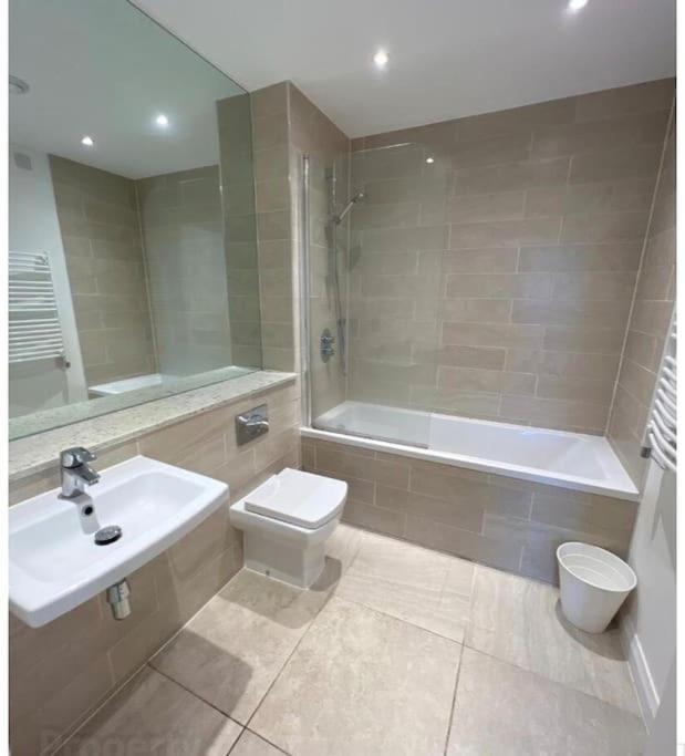بلفاست Ormeau Road Stylish Double Bedroom Luxury Apartment المظهر الخارجي الصورة
